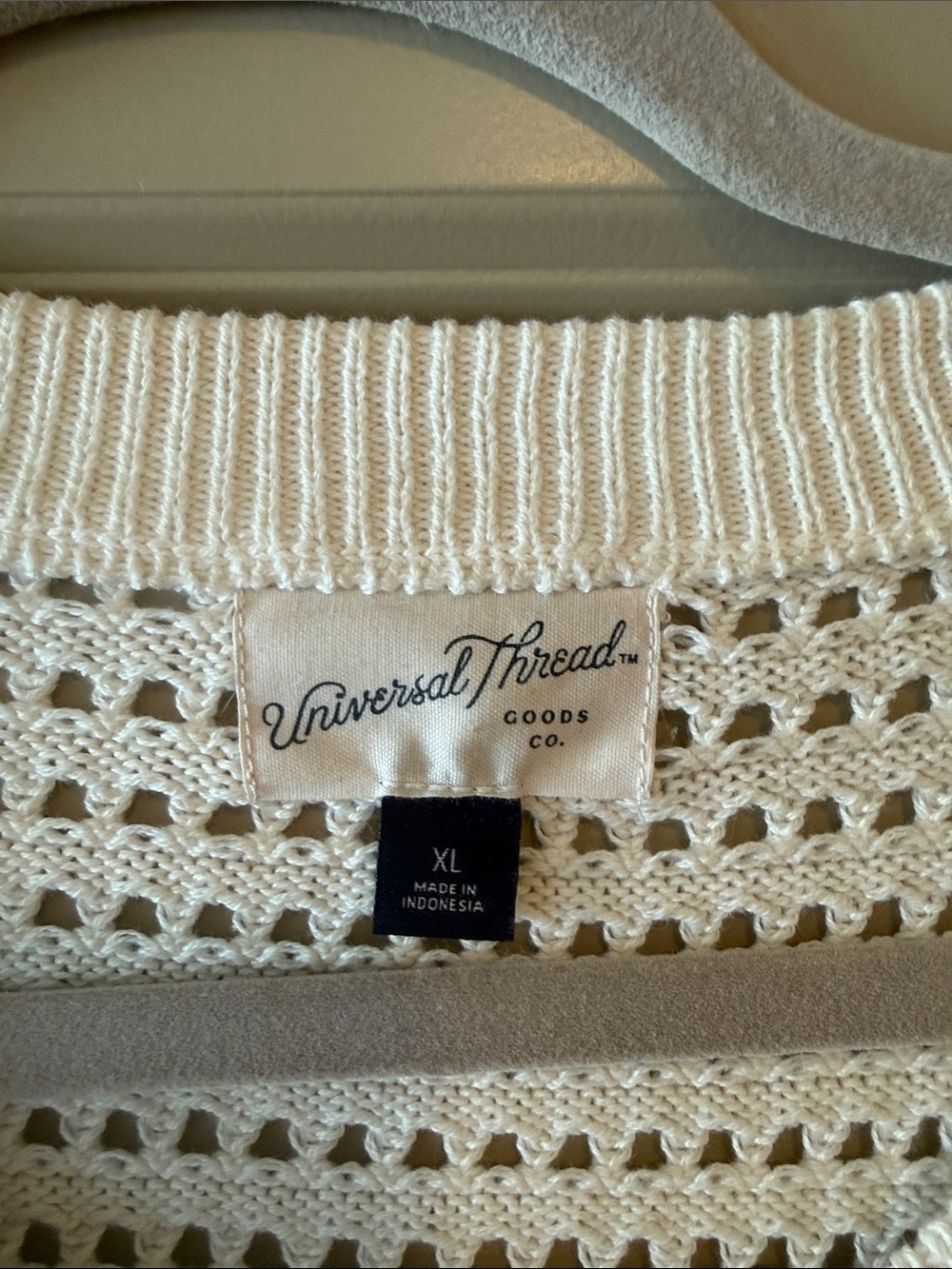 Universal Thread White Open-Knit Sleeveless Button Cardigan - Picture 3 of 8